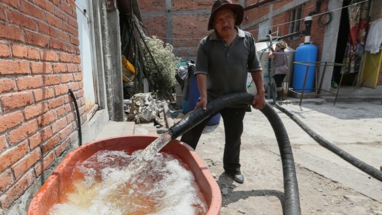 Meksikanët shfrytëzojnë ujin e shiut për shkak të thatësirës së madhe
