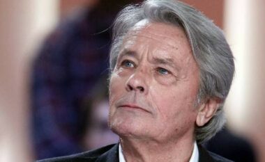 Vdes në moshën 88-vjeçare ylli francez i filmit, Alain Delon