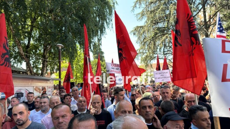 Përfundon protesta e shqiptarëve në Bujanoc, kërkohet nga Beogradi që të ndalohet shtypja