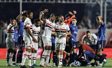 U rrëzua pa ndjenja në fushë në ndeshjen e Copa Libertadores, 27-vjeçari uruguaian vdes në spital pas disa ditësh