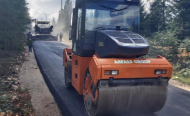 Nis asfaltimi i rrugës në Dugaivë të Pejës, njofton Muhaxheri