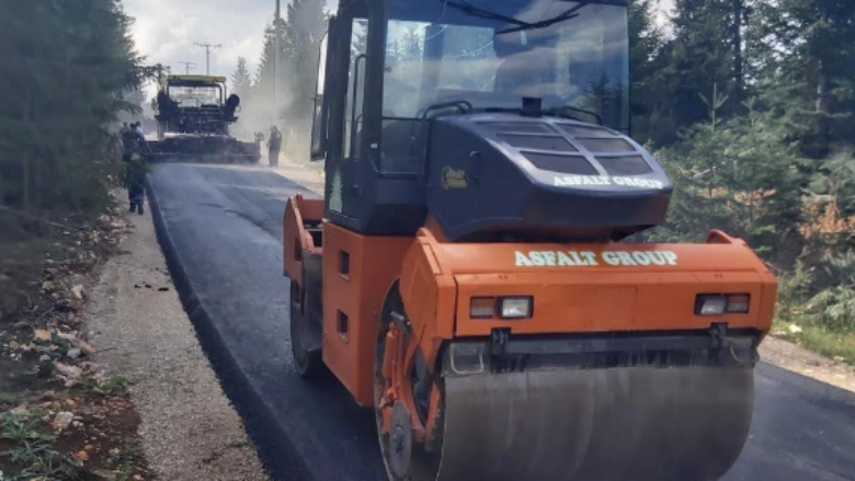 Nis asfaltimi i rrugës në Dugaivë të Pejës, njofton Muhaxheri