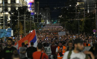 Bllokohen stacionet hekurudhore në Beograd pas protestave kundër minierës së litiumit