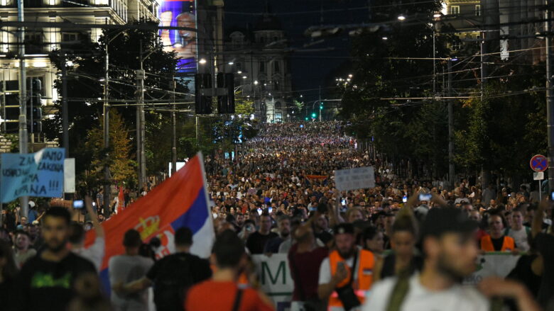 Bllokohen stacionet hekurudhore në Beograd pas protestave kundër minierës së litiumit