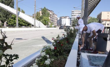 Fotografi gjatë rregullimit të Urës së Ibrit në veri të Mitrovicës e përreth saj