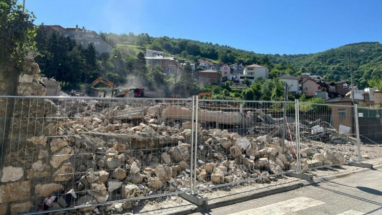 Drejtori i Urbanizmit kundërshton akuzat e ministrit të MKRS-së lidhur me rrënimet në kompleksin “Saraji i vjetër” në Prizren