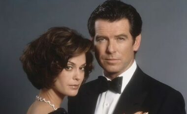 Teri Hatcher tregon pse nuk i pëlqente të qenit një vajzë Bond përballë Pierce Brosnan