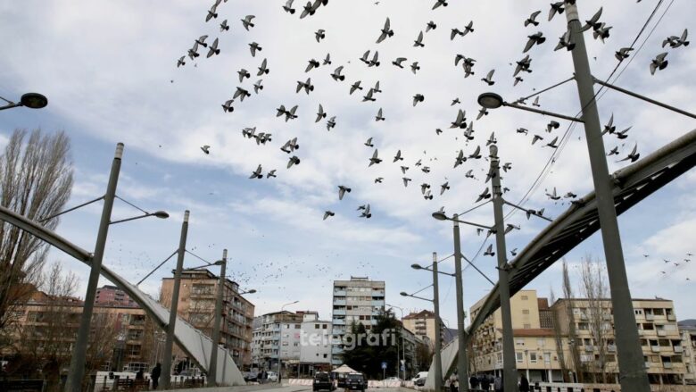 Diskutimet mbi hapjen e Urës së Ibrit, analistët vlerësojnë se Kosova është në të drejtën e saj