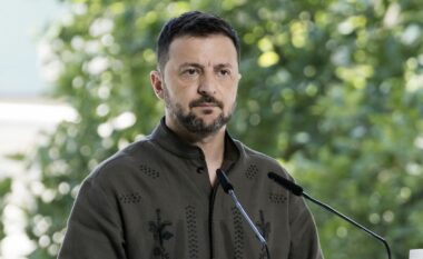 Zelensky paralajmëron se Ukraina së shpejti do të jetë në gjendje të sulmojë “çdo pjesë” të Rusisë