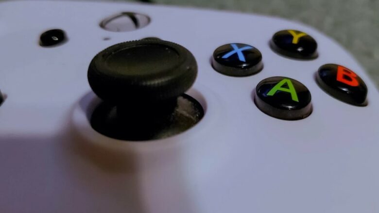 Zbulohet prototipi i ‘joystickut’ të Xbox, që nuk është parë më herët