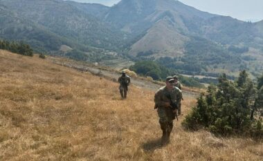 Ushtarët amerikanë patrullime në Leposaviq