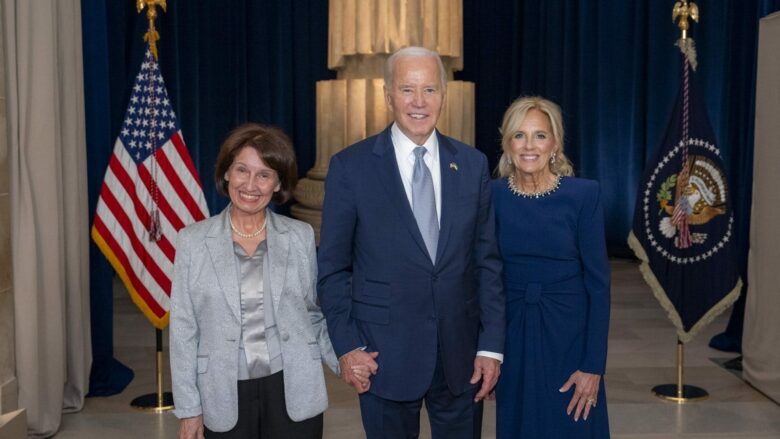 Siljanovska-Davkova takohet me presidentin Biden