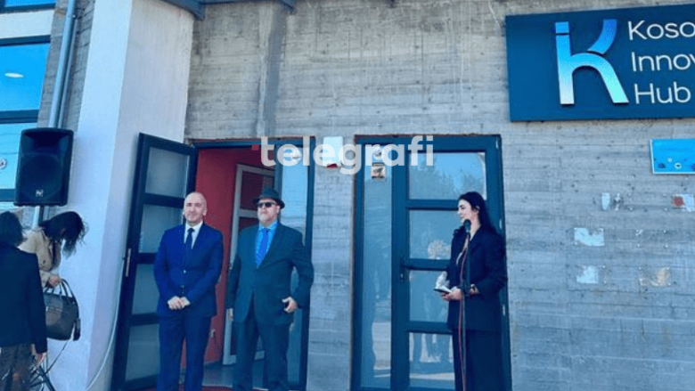 Inaugurohet Kosova Innovation Hub: Kryetari Muhaxheri dhe Ambasadori amerikan Hovenier bashkohen për të fuqizuar të rinjtë e Pejës