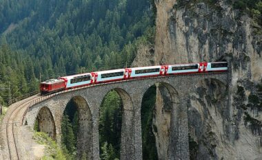 Treni më i ngadaltë ekspres në botë – përshkruan 300 kilometra për mbi tetë orë