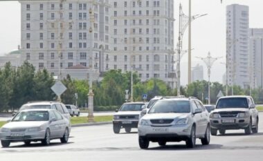 Të gjitha veturat duhet të jenë të bardha në Turkmenistan