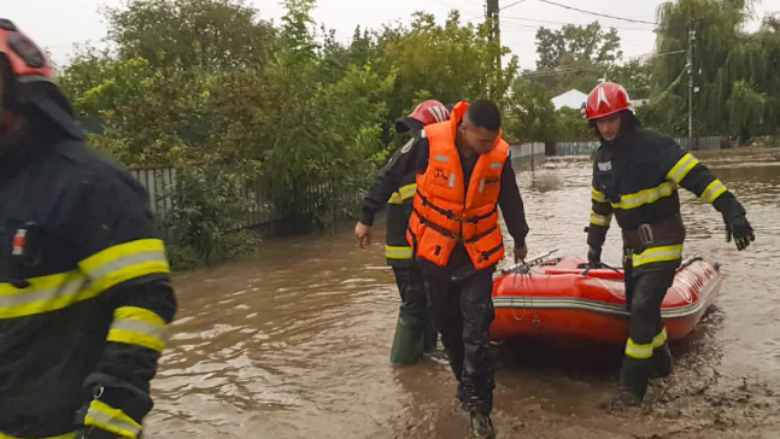 Mijëra të zhvendosur nga përmbytjet masive në Evropë