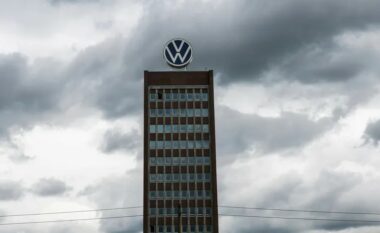 “Një situatë shumë serioze”: Volkswagen mund të mbyllë fabrikat në Gjermani për herë të parë në histori