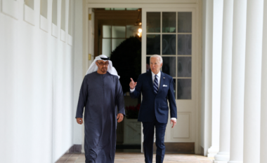 Biden mirëpret liderin e Emirateve të Bashkuara Arabe në Shtëpinë e Bardhë për bisedime mbi Libanin dhe Gazën