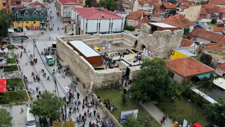 Në Vushtrri fillojnë të shpërndahen faturat për shërbimin e mbeturinave, qytetarëve u kërkohet t’i paguajnë borxhet