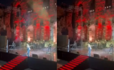 Këngëtarja e njohur greke Marinella humb ndjenjat gjatë performancës në koncert