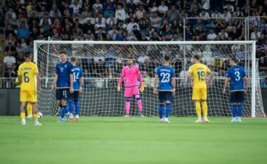 UEFA i shqipton dënim të rëndë FFK-së për incidentet në ndeshjen Kosovë-Rumani