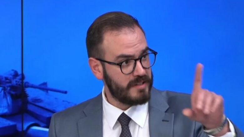 Analisti: Kosova në udhëkryq, ose të bashkohet me Shqipërinë ose me Serbinë