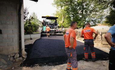 Nis asfaltimi i rrugicave në fshatin Lumbardh të Deçanit