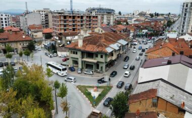 Ndërtesa e ish-ndërmarrjes “Liria” do të rrënohet për zgjerimin e rrugës në “Bazhdarhane” të Prizrenit