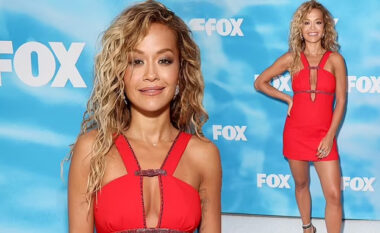 Rita Ora shkëlqen me një fustan të shkurtër të kuq në ngjarjen vjetore “FOX Fall Press Day”, në Los Angeles