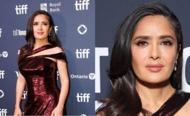 Salma Hayek zbulon thinjat e saj natyrale në tapetin e kuq