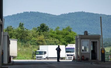 Ministria e Brendshme njofton për bllokim në tri pika kufitare nga ana e Serbisë