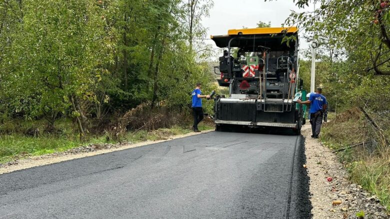 Investime mbi 225 mijë euro në rrugët dhe kanalizimet e fshatrave të Klinës