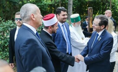 Nënkryetari i Komunitetit Musliman u takua me Presidentin e Izraelit, paralajmërohet protestë në Tiranë