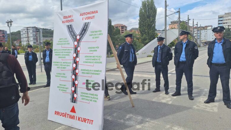 “Izolimi i Kosovës dhe Autonomia e veriut”, PSD ilustron “Rrugëtimin e Kurtit” me një aksion simbolik mbi Urën e Ibrit