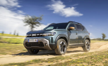 Dacia Duster, SUV-i më i kërkuar i vitit