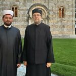 Imam Maliqi viziton Manastirin e Deçanit, Ambasada gjermane: Është shembull frymëzues i dialogut ndërfetar