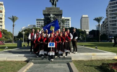 Ansambli i qytetit të Obiliqit po merr pjesë në edicionin e 18-të të Festivalit Ballkanik të Folklorit