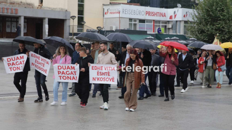 Punëtorët e arsimit në Komunë të Vitisë mbesin edhe sot pa paga