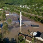 Shkon në 18 numri i të vdekurve nga përmbytjet në Bosnje e Hercegovinë, Google Maps shënjon rrugët e mbyllura për trafik