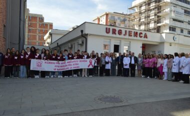 Në Malishevë u mbajt ecja tradicionale për ndërgjegjësimin kundër kancerit të gjirit