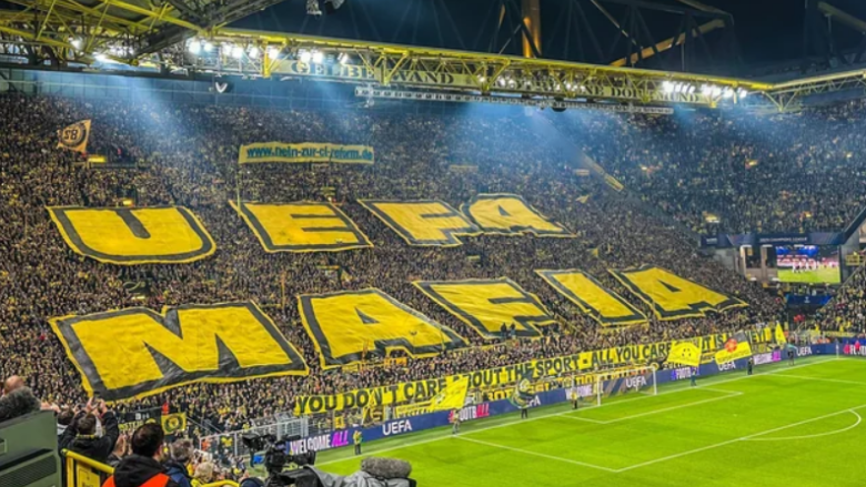 Protesta e tifozëve të Borussia Dortmund e cila u mbështet nga shumë tifozë të tjerë drejt UEFA-s