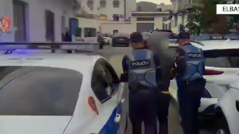 Theri me thikë një 26-vjeçar, arrestohet i dyshuari në Elbasan – ndalohet edhe mjeku, nuk shënoi asnjë informacion në kartelën mjekësore