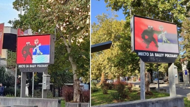 Hakohet një billbord në Serbi – shqiponja dykrenare “kap për fyti” atë me prapavijë të flamurit serb