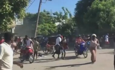 Të paktën 20 të vdekur pasi një bandë e armatosur sulmoi një qytet të vogël në Haiti