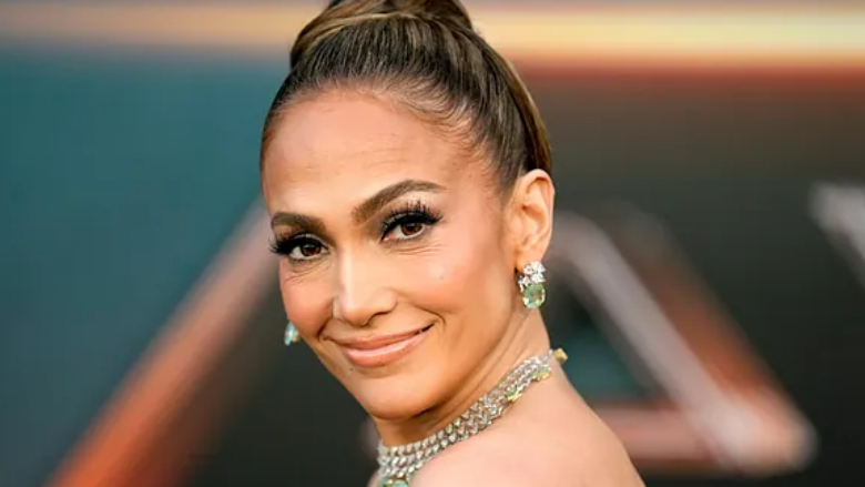 Jennifer Lopez i nënshtrohet një operacioni për të ndryshuar pamjen e saj fizike pas divorcit nga Ben Affleck