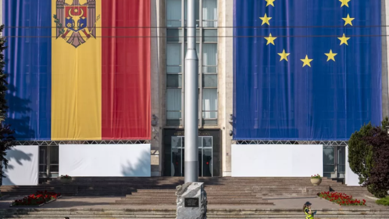 Zgjedhjet në Moldavi, qytetarët votojnë për presidentin e ri dhe anëtarësimin në BE