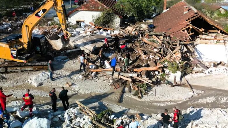 Jabllanica nga ajri, pas përmbytjeve të tmerrshme që goditën Bosnjën e Hercegovinën shndërrohet në “qytet fantazmë”