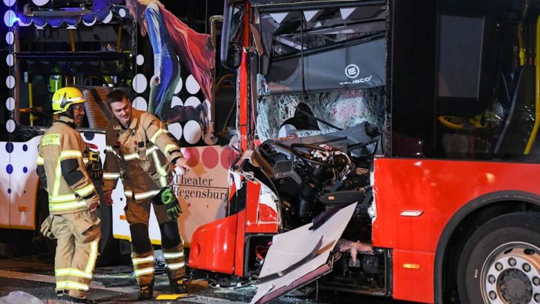 Rreth 50 të lënduar pas një përplasjeje mes dy autobusëve në Regensburg të Gjermanisë