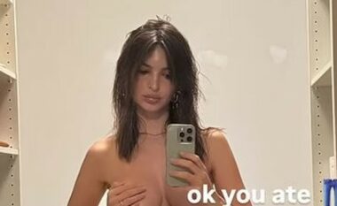 Emily Ratajkowski ndan një selfie ‘topless’ të bërë në dollapin e saj ku ruan mbi 100 palë këpucë