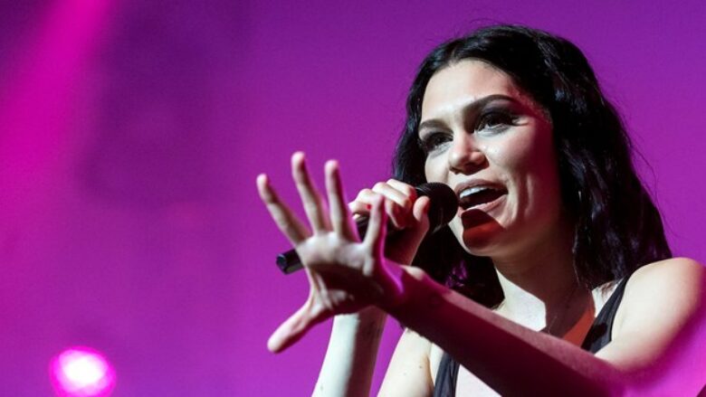 Hajdutët thyejnë shtëpinë e artistes Jessie J, i vjedhin stoli në vlerë 18 mijë euro